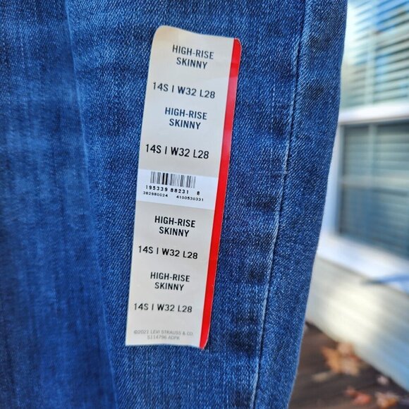 Levi Strauss Signature Women's High Rise Skinny Blue Jeans 14S 32x28 - Picture 6 of 6